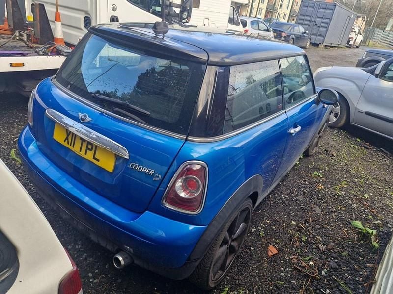 Usado Mini Cooper D Hatch 2011 Azul Citadino
