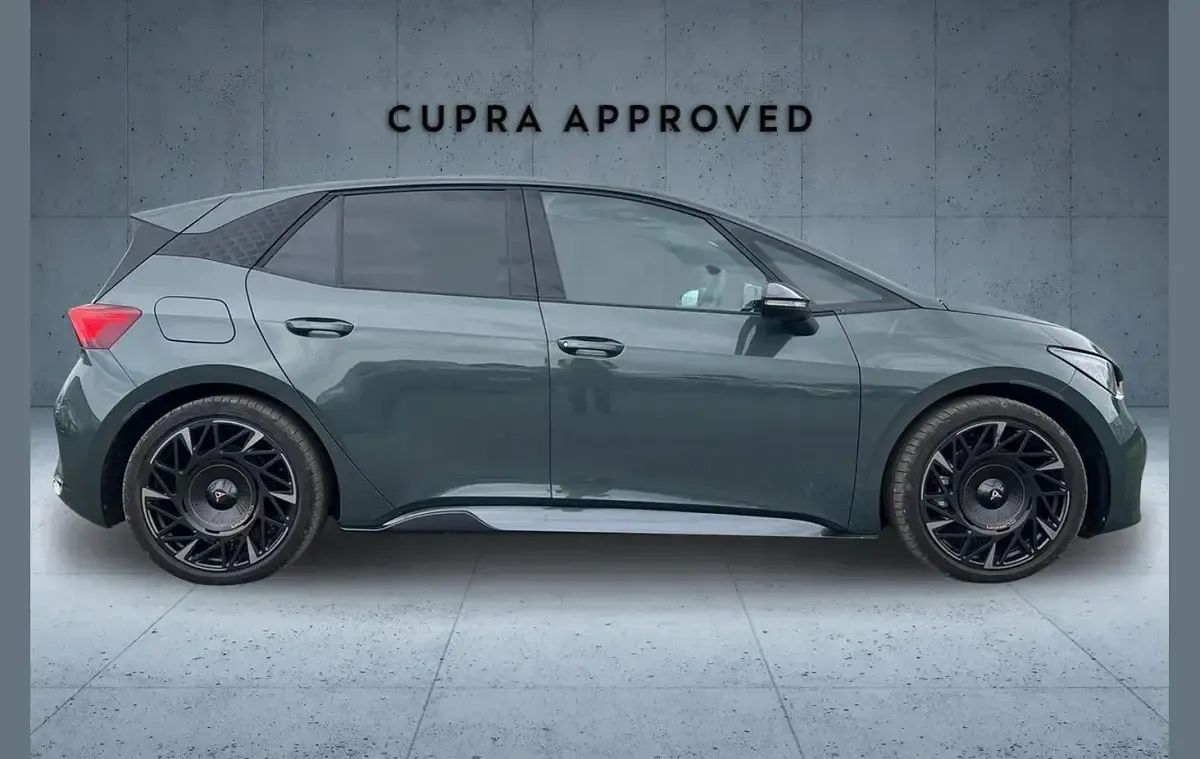 Used Cupra Born e-Boost 239 kW (326 HP) 2024 Green Hatchback