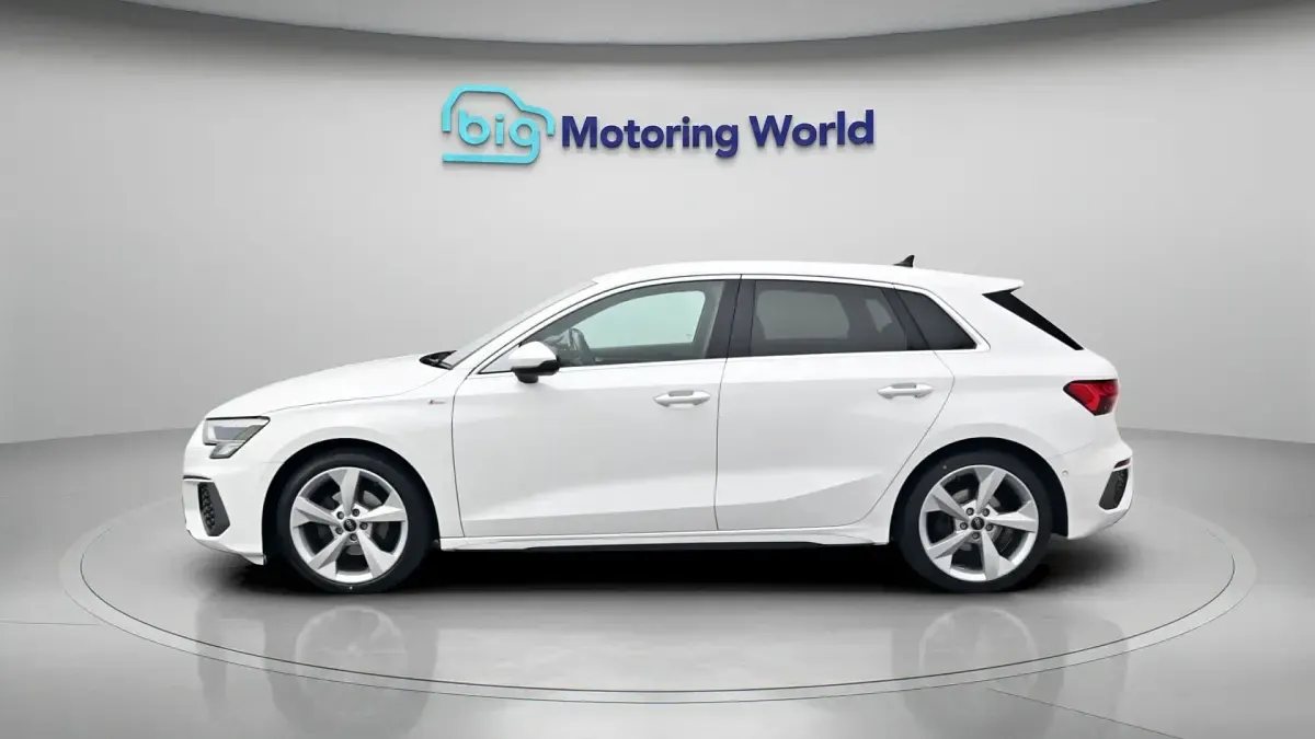 Used Audi A3 S-Line 148 HP (108 kW) 2023 White Sedan