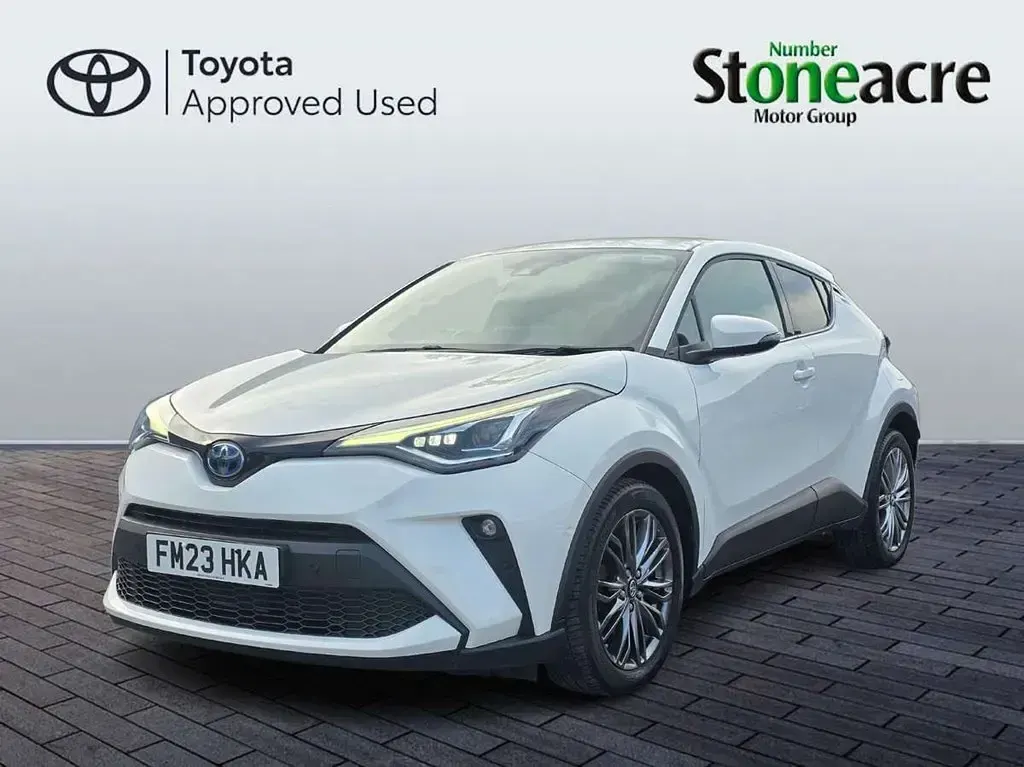 Used Toyota C-HR 120 HP (88 kW) 2023 White SUV