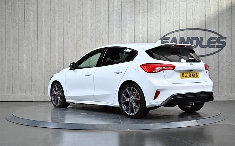 Used Ford Focus ST 190 HP (139 kW) 2020 White Hatchback