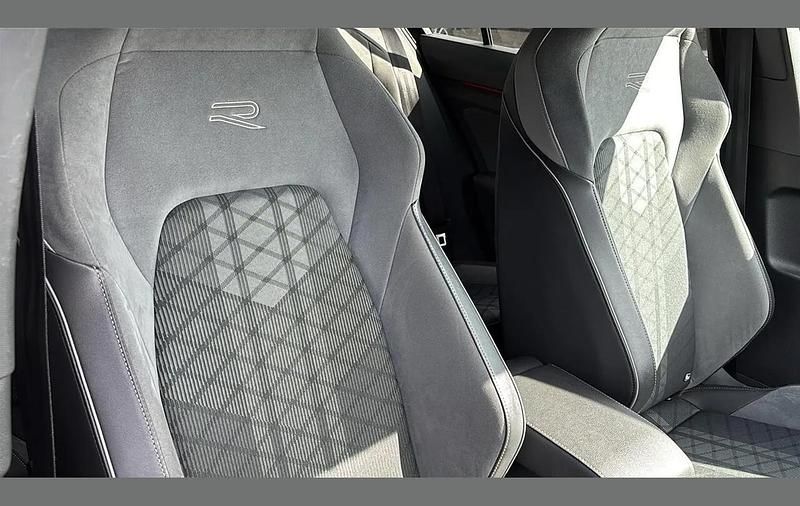 Used VW Golf VIII R-line 147 HP (108 kW) 2021 Grey Hatchback