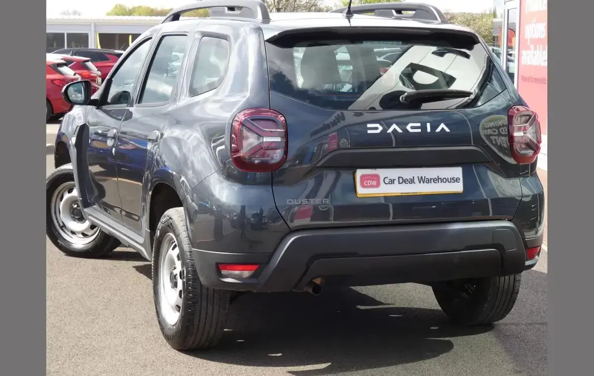 Used Dacia Duster Essentiel 88 HP (64 kW) 2023 Grey SUV