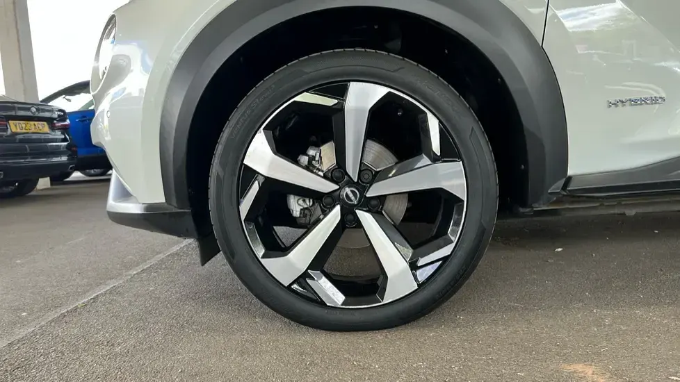 Used Nissan Juke Tekna 143 HP (105 kW) 2023 White SUV