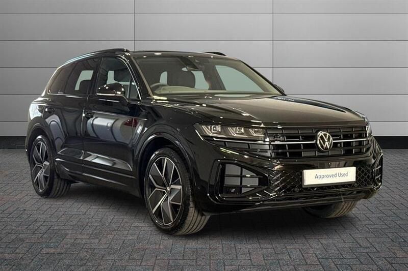 White Used 2025 VW Touareg Black Edition SUV | £57,795 (Expensive) - Image 1/4