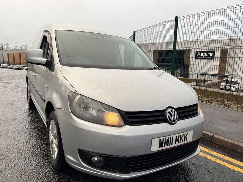 Usado VW Caddy 102 HP (75 kW) 2011 Prateado Monovolume