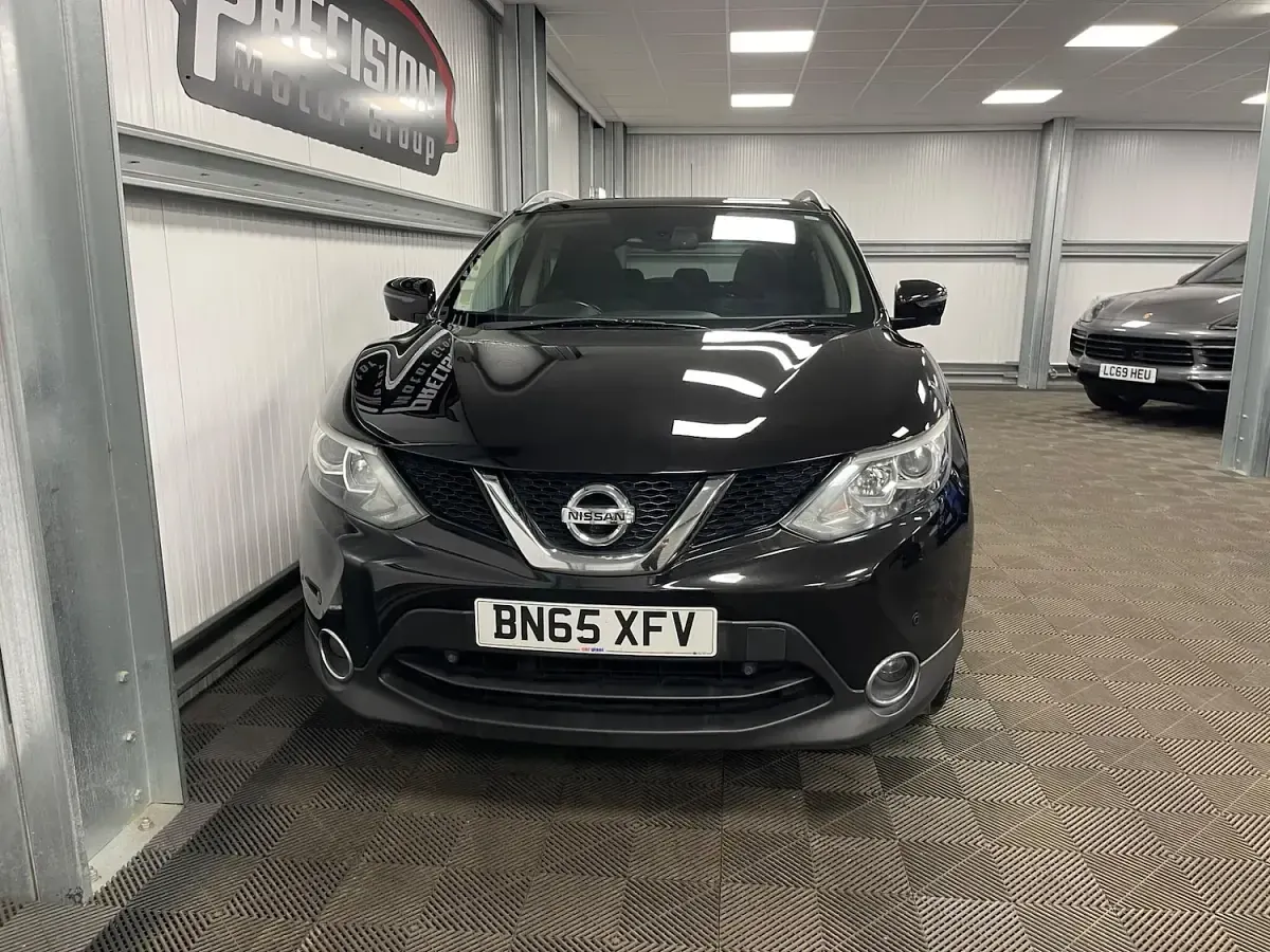 Used Nissan Qashqai N-TEC 110 HP (80 kW) 2015 Black SUV