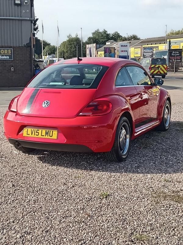 Used VW Beetle Design 105 HP (77 kW) 2015 Red Hatchback