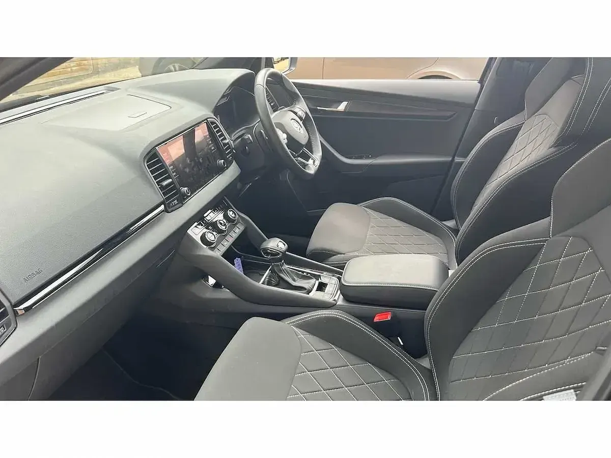 Used Skoda Karoq SportLine 110 HP (80 kW) 2024 Black magic pearl effect SUV