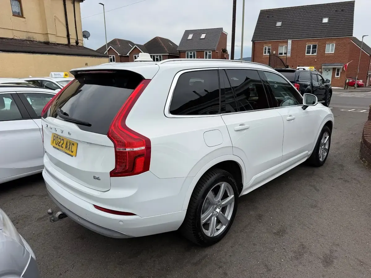 Used Volvo XC90 Inscription 300 HP (220 kW) 2022 White SUV