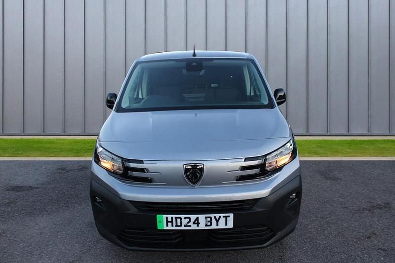 Used Peugeot E-Partner 98 kW (134 HP) 2024 Grey MPV