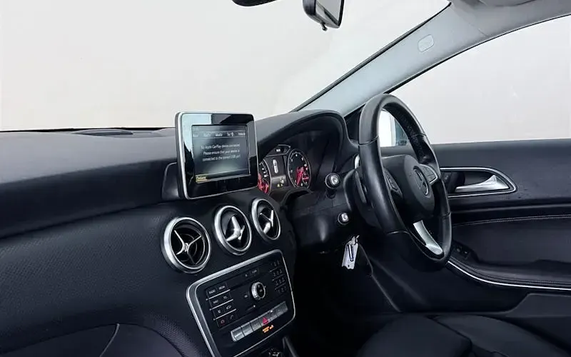 Used Mercedes A180 SE 109 HP (80 kW) 2018 Hatchback