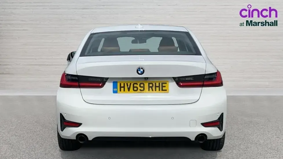 Used BMW 318 Sport Line 150 HP (110 kW) 2019 White