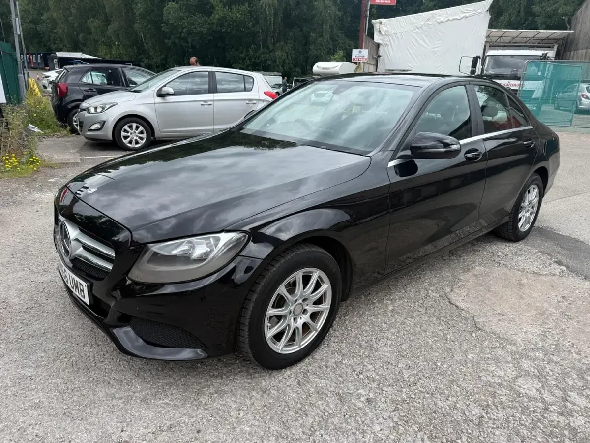 Used Mercedes C220 SE 170 HP (125 kW) 2017 Black Sedan