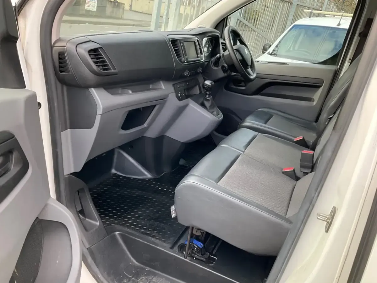 Używany Citroën Dispatch 100 KM (73 kW) 2019 Biały Minivan