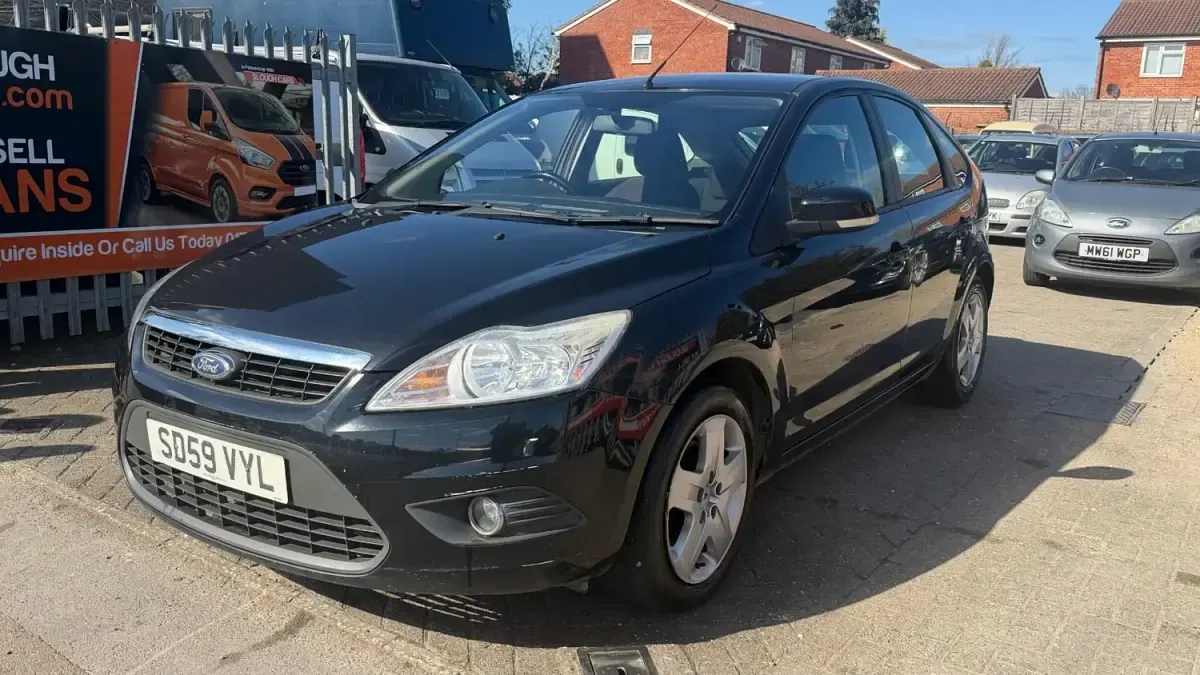 Gebraucht Ford Focus Style 99 PS (72 kW) 2009 Schwarz Kleinwagen