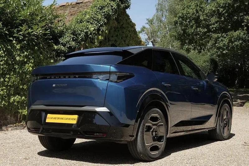 Used Peugeot e-3008 GTi 156 kW (213 HP) 2024 White SUV