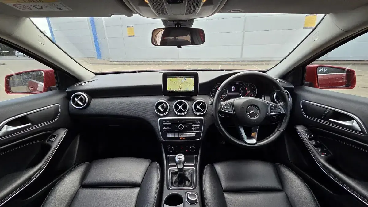 Used Mercedes A180 SE 2017 Red Hatchback