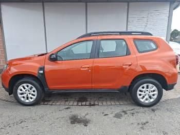 Used Dacia Duster Comfort 90 HP (66 kW) 2022 Orange SUV