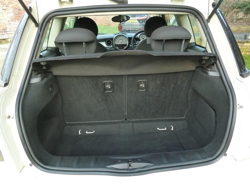 Used Mini ONE Hatch 2011 White Hatchback