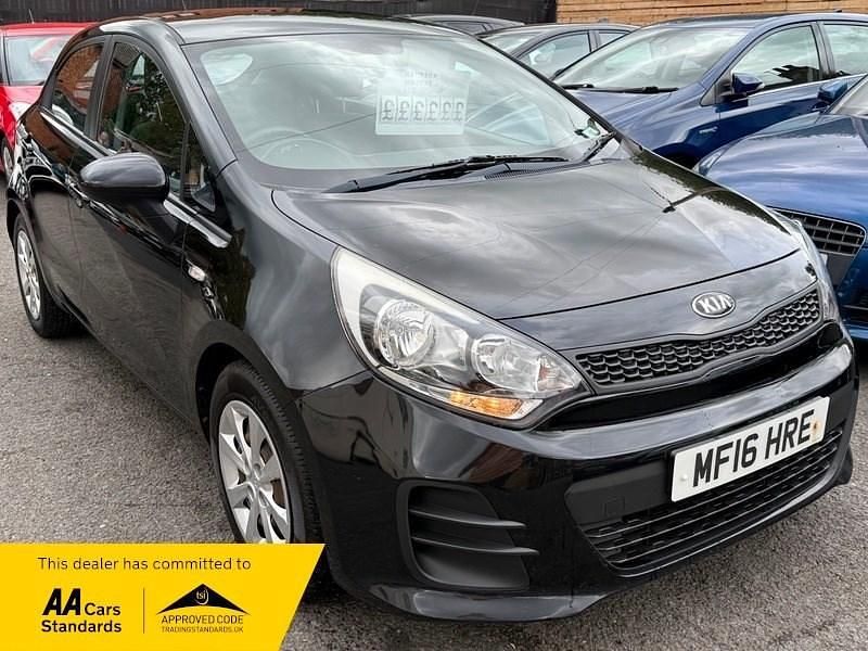 Black Used 2016 Kia Rio Hatchback | £4,399 (Fair price) - Image 1/4