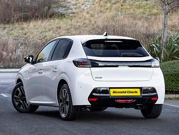 New Peugeot 208 Allure 101 HP (74 kW) 2026 Special metallic  okenite white Hatchback