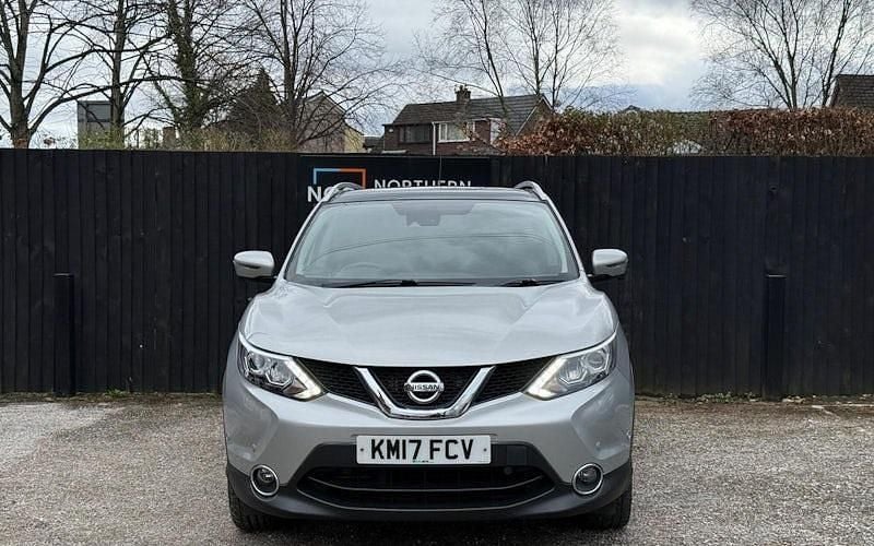 Used Nissan Qashqai Tekna 131 HP (96 kW) 2017 Silver SUV