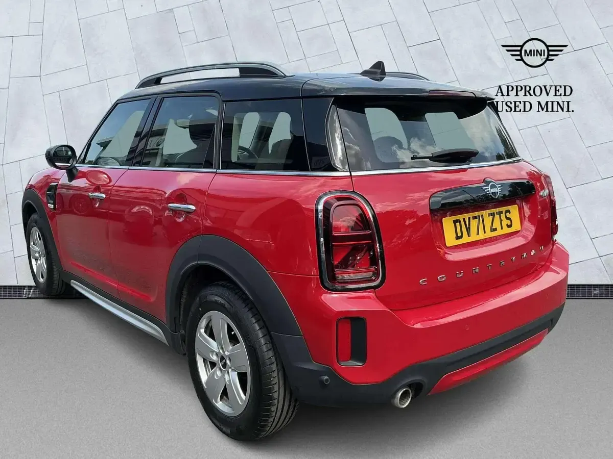 Used Mini Cooper Countryman Classic 134 HP (98 kW) 2021 Red SUV