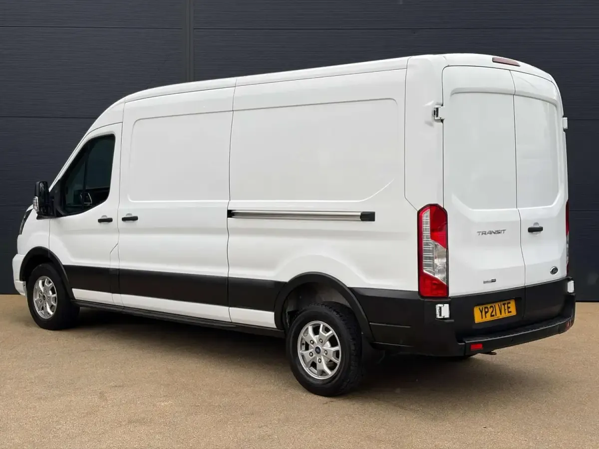 Second-hand Ford Transit Limited 130 CP (95 kW) 2021 Alb Van