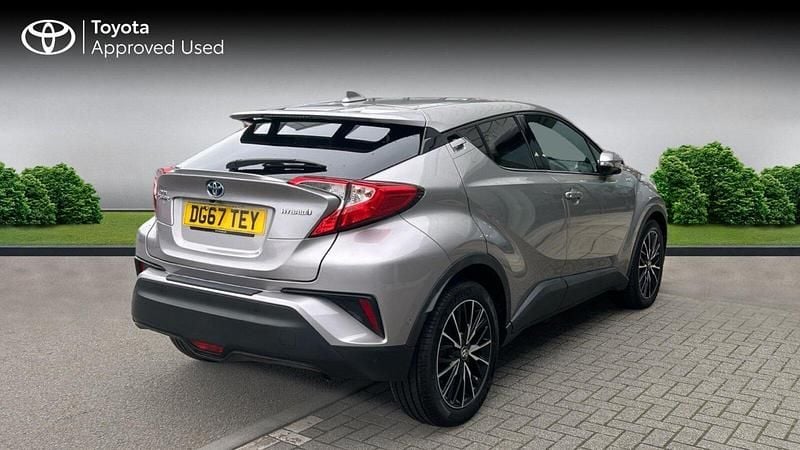 Used Toyota C-HR 122 HP (89 kW) 2017 Silver metallic SUV