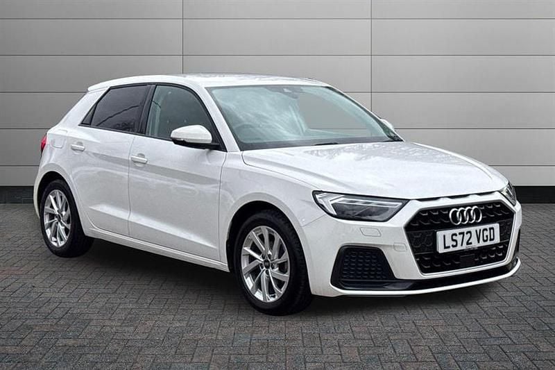 Used Audi A1 Sport 95 HP (69 kW) 2022 White Hatchback