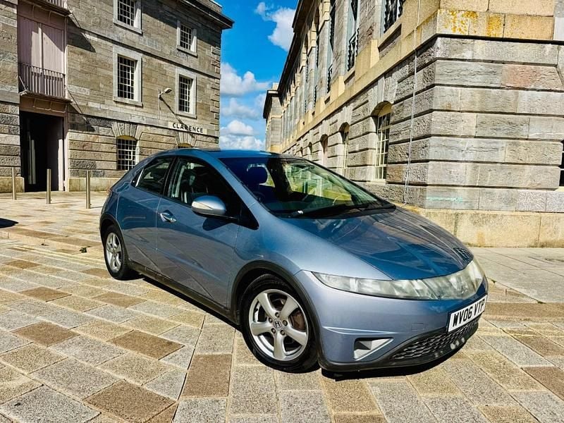 Blue Used 2006 Honda Civic SE Hatchback | £1,895 (Fair price) - Image 1/4