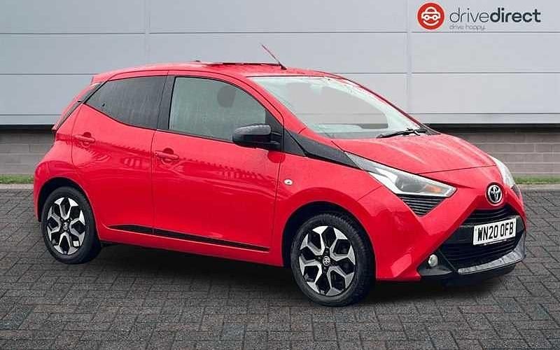 Red Used 2020 Toyota Aygo Trend Hatchback | £8,650 (Fair price) - Image 1/4