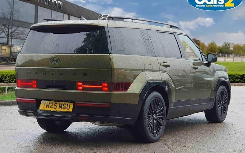 Used Hyundai Santa Fe 253 HP (186 kW) 2025 Green SUV