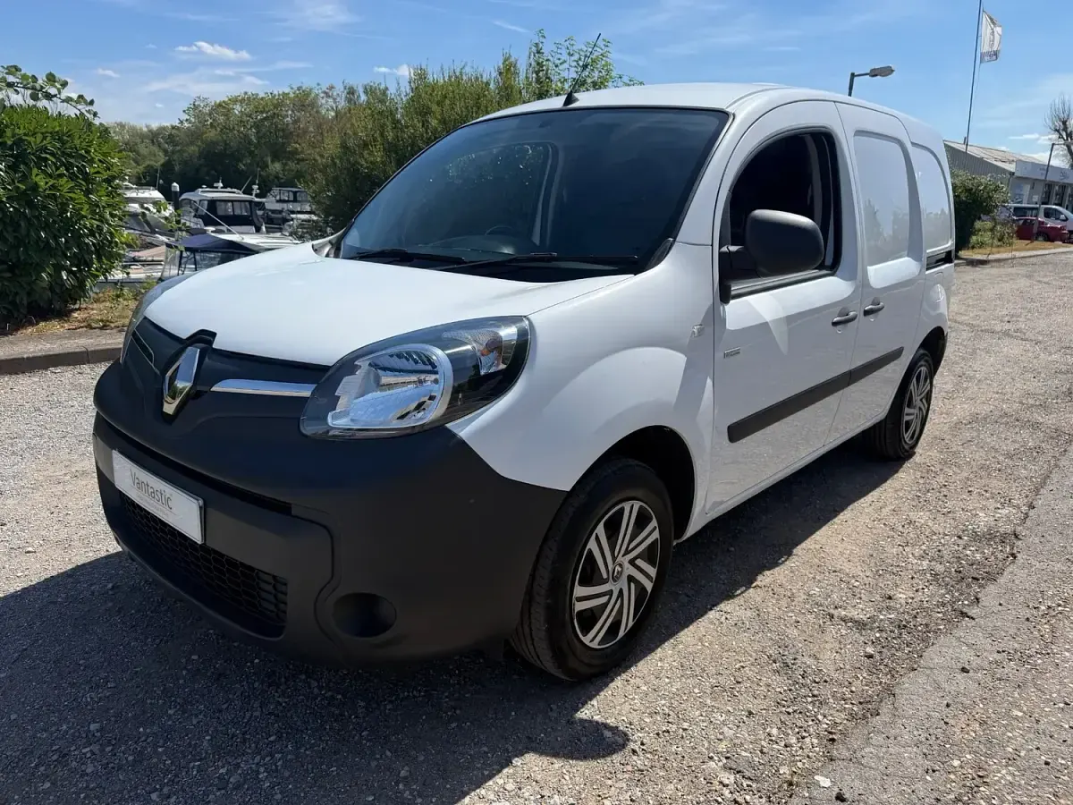 Used Renault Kangoo Business 44 kW (60 HP) 2021 White MPV