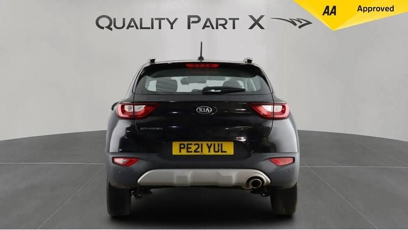 Used Kia Stonic 100 HP (73 kW) 2021 Black SUV