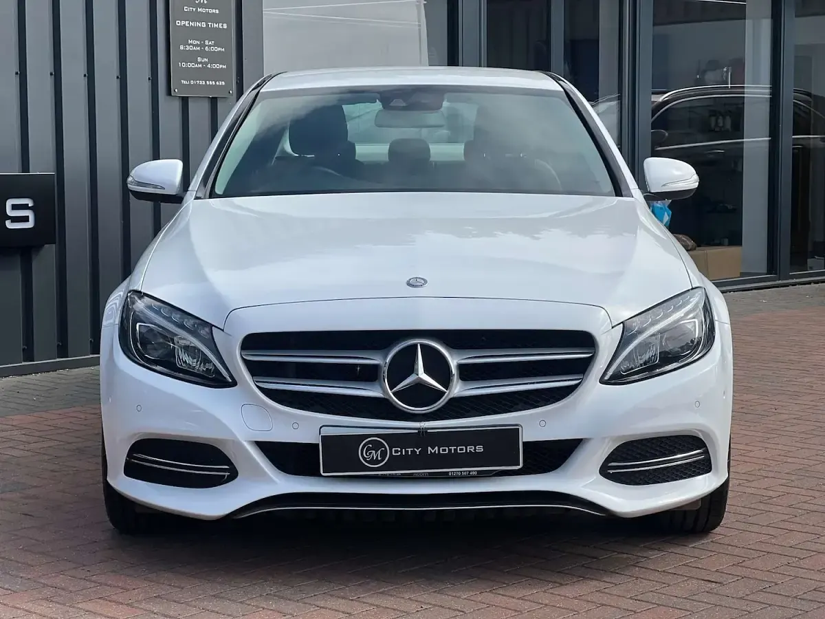 Used Mercedes C220 170 HP (125 kW) 2015 White Sedan