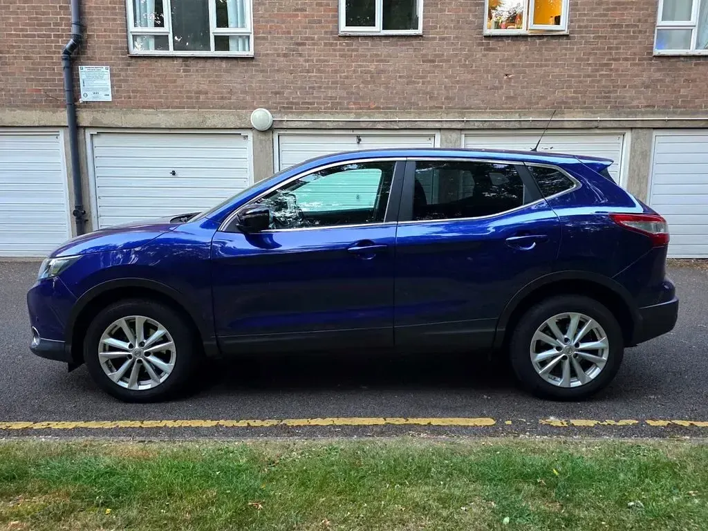 Used Nissan Qashqai Acenta 115 HP (84 kW) 2016 Blue SUV