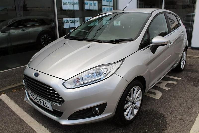 Silver Used 2015 Ford Fiesta Titanium Hatchback | £9,000 (A bit pricey) - Image 1/4