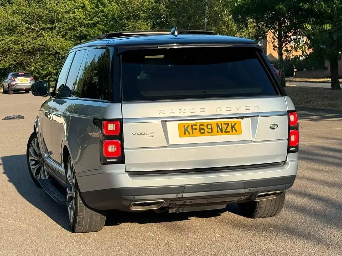 Used Land Rover Range Rover S 404 HP (297 kW) 2019 Silver SUV