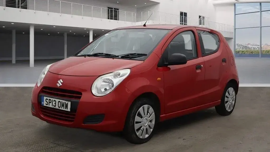 Used Suzuki Alto 68 HP (50 kW) 2013 Red Hatchback