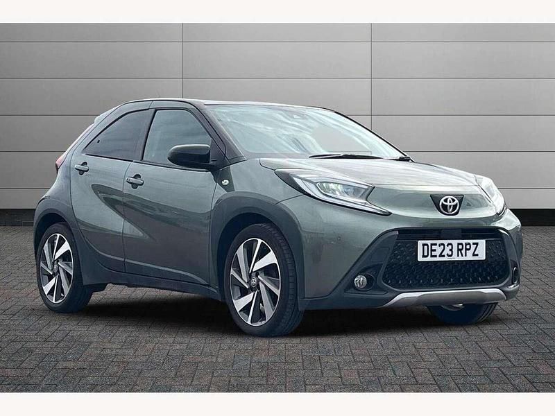 Green Used 2023 Toyota Aygo Hatchback | £13,195 (Fair price) - Image 1/4