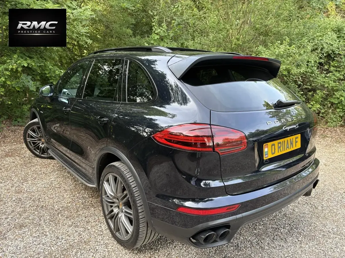 Used Porsche Cayenne 385 HP (283 kW) 2016 Blue SUV