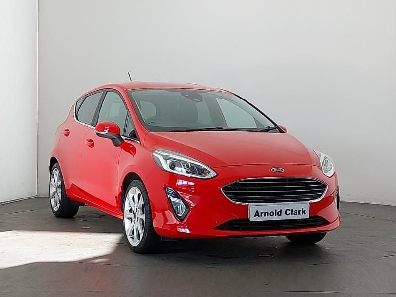 Red Used 2017 Ford Fiesta Titanium Hatchback | £9,998 (Fair price) - Image 1/4