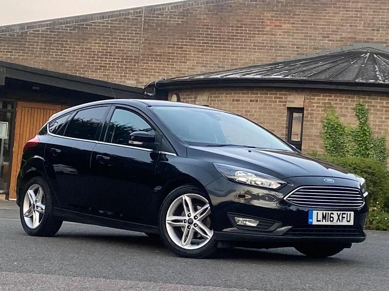 Black Used 2016 Ford Focus Zetec Hatchback | £4,250 (Fair price) - Image 1/4