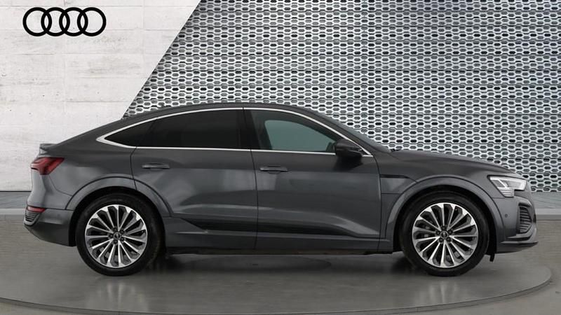 Usado Audi Q8 e-tron S-Line 300 kW (408 CV) 2023 Gris SUV