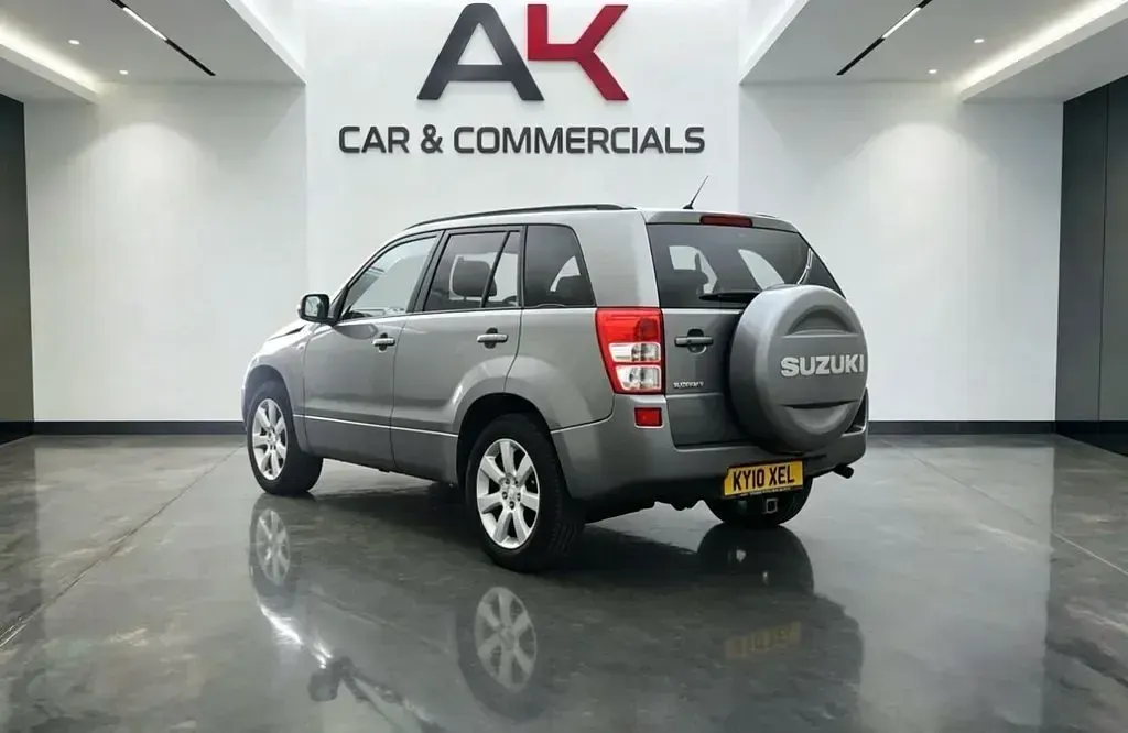 Used Suzuki Grand Vitara SZ5 129 HP (94 kW) 2010 Grey SUV