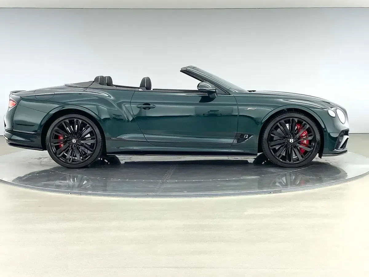 Used Bentley Continental 659 HP (484 kW) 2022 Green Cabriolet