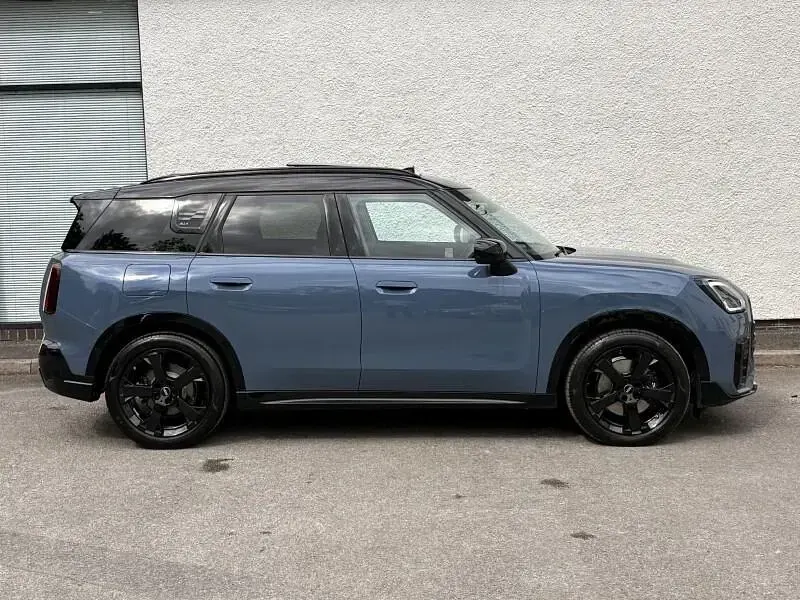 Used Mini Countryman 215 HP (158 kW) 2025 Blue SUV