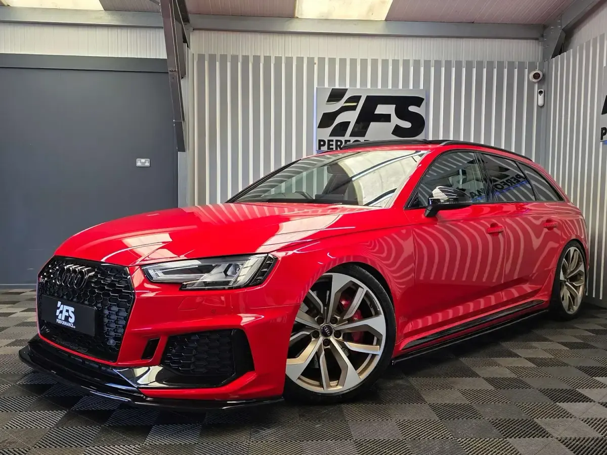Used Audi RS4 Comfort 450 HP (330 kW) 2018 Red Estate